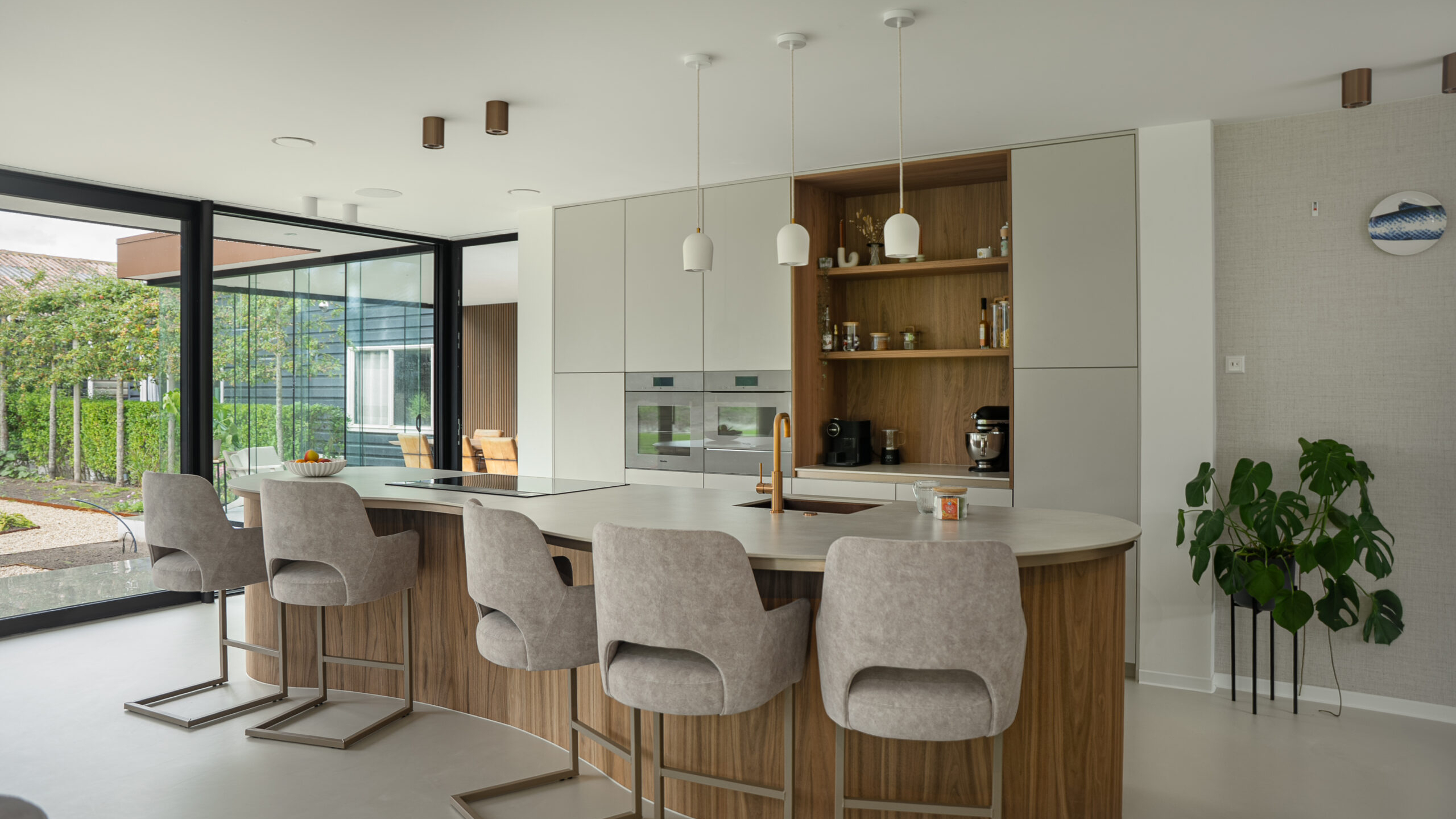 greige organische keuken