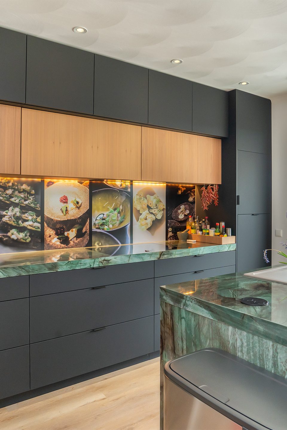 moderne zwarte keuken op maat