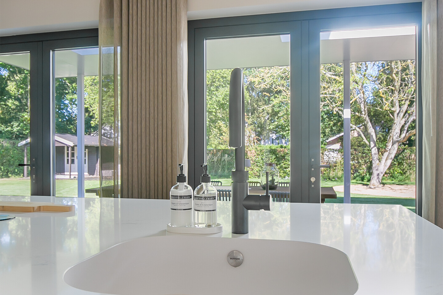 Witte hoogglans keuken